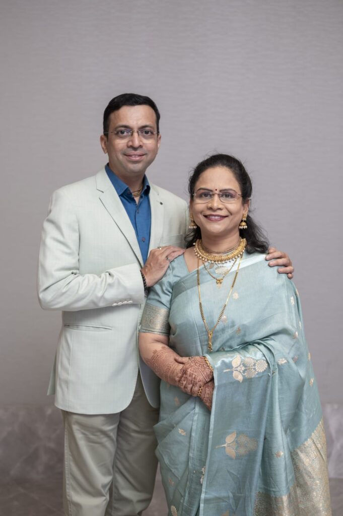 Dr. Mrs. Vaidehi Sanjeevan Deodhar with JSB