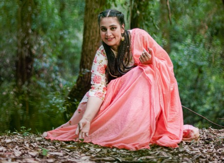 Harikāntā devī dāsi with Jaikrit Speaker Bureau