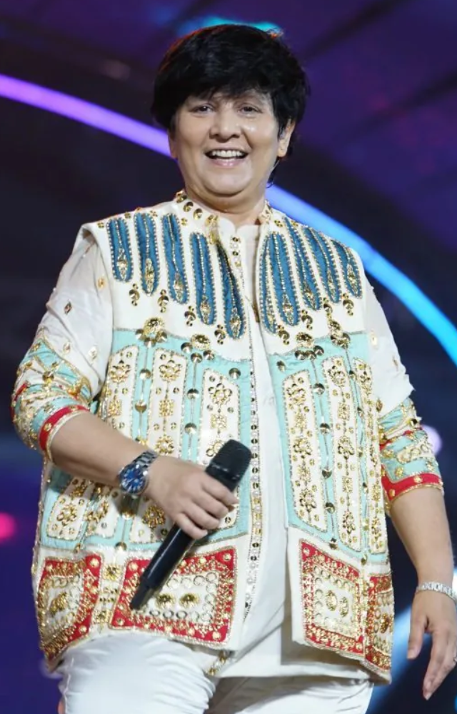 Falguni Pathak with Jaikrit Speaker Bureau