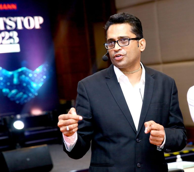 Anand Munshi speaking
