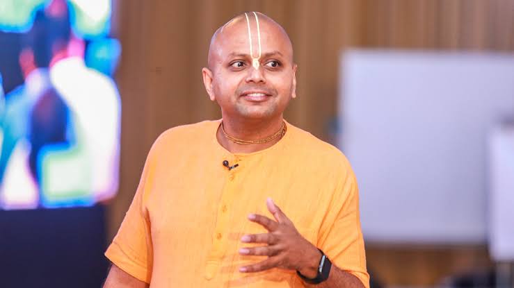 Gaur Gopal Das speaking